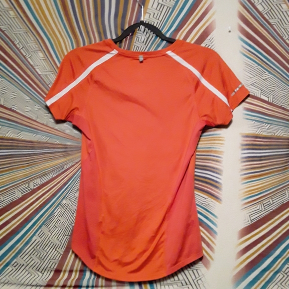 Nike Dri-Fit Womens XS Exercise/Running Teeshirt - Picture 9 of 13